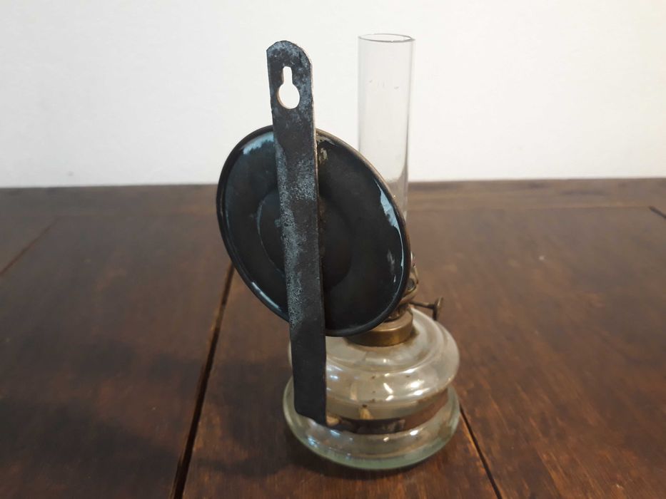 Lampa naftowa mała ścienna CKZ Carl Kneusel, Zeulenroda, Niemcy