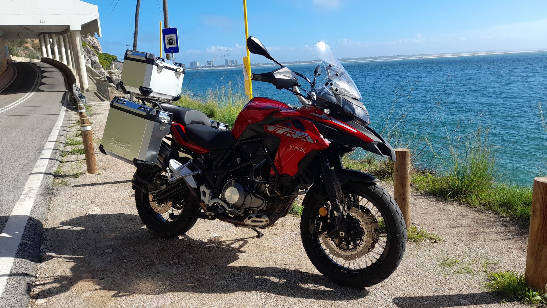 Moto Benelli TRK 502x. 2020. Com revisão.