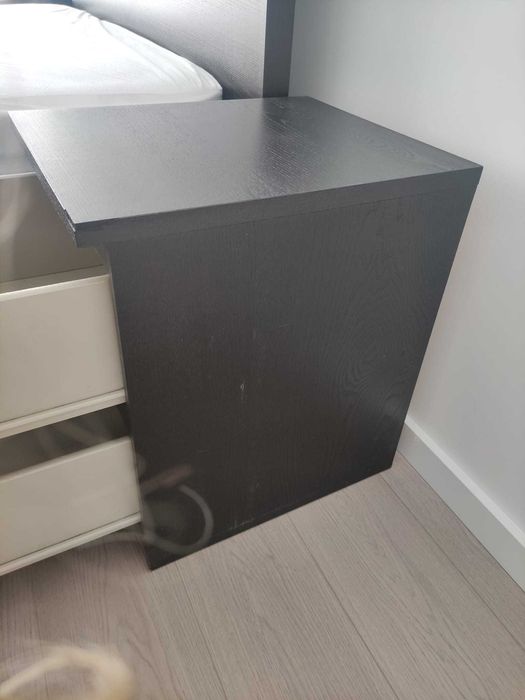 Cama + 2 mesas de cabeceira IKEA MALM em preto-castanho