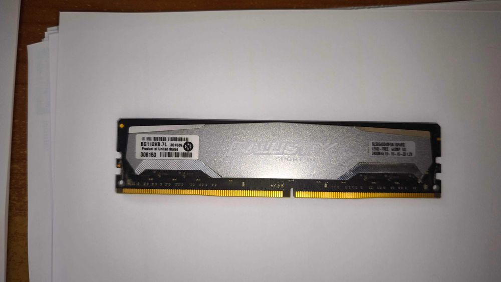 Crucial 8 GB DDR4 2400 MHz CL16
