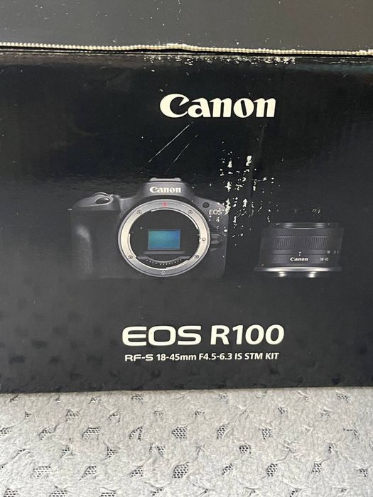 Canon EOS R100 + RF-S 18-45 mm f/4.5-6.3 IS STM
