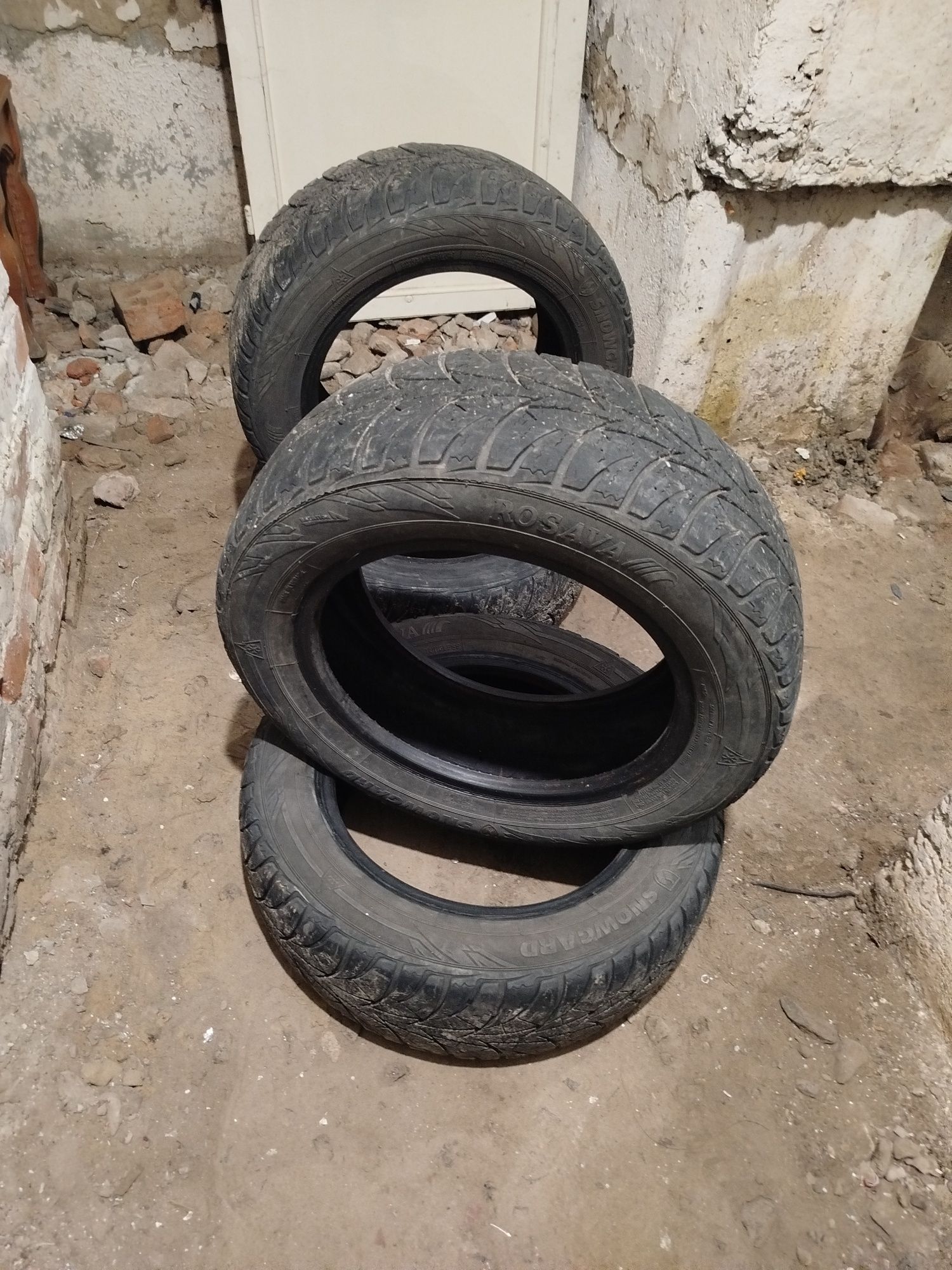 Резина R14 б/в Зима 4шт