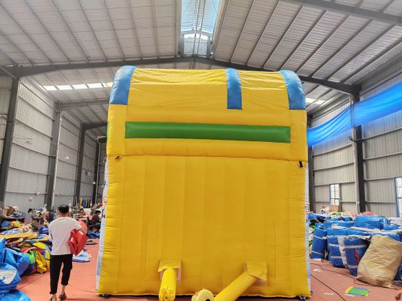 Zjezdzalnia dmuchana dmuchaniec minionki 7x4x5 nowa