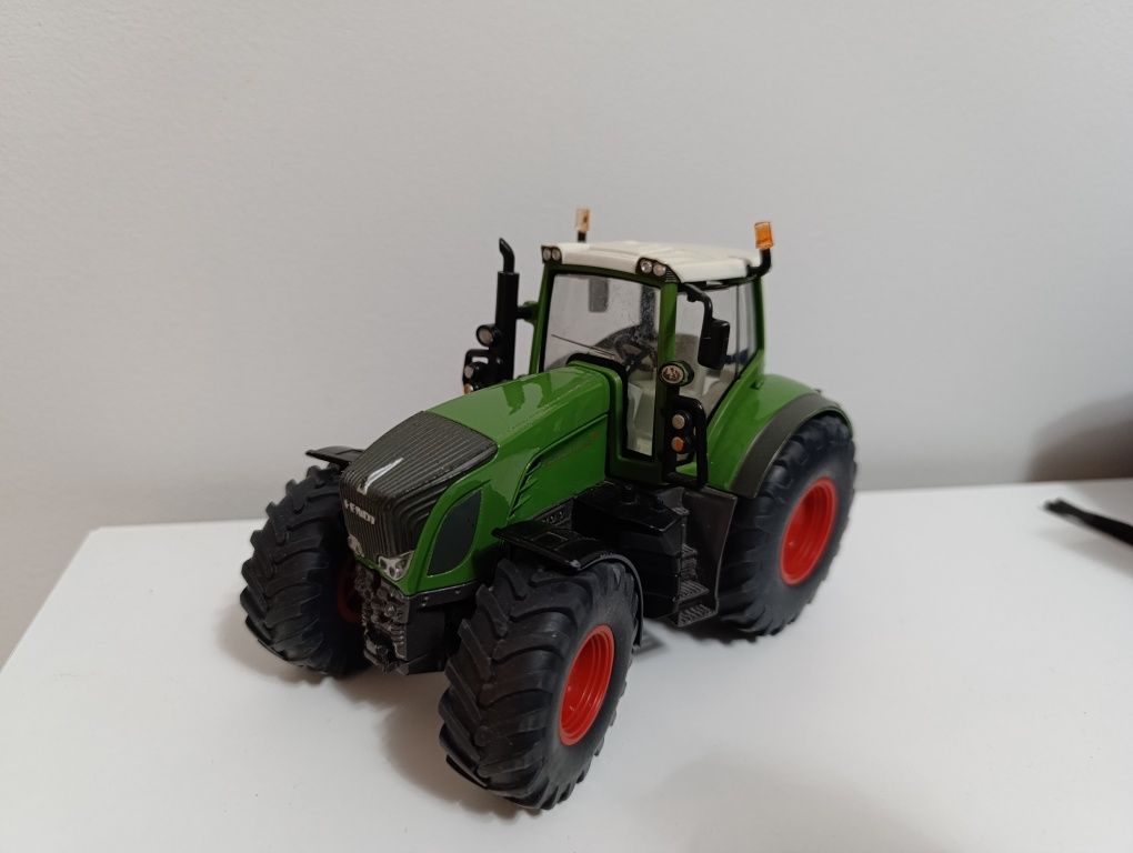 Traktor ciężarowy duży metalowy Siku  Fendt 939 w skali 1:32-Zabawka r
