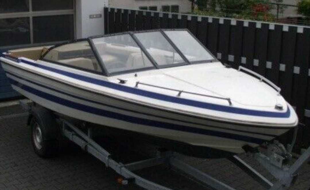 Bayliner Mutiny , Motorówka