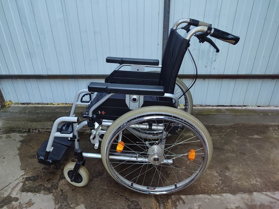 Крісло колісне з Німеччини (ширина сидіння 41 см)