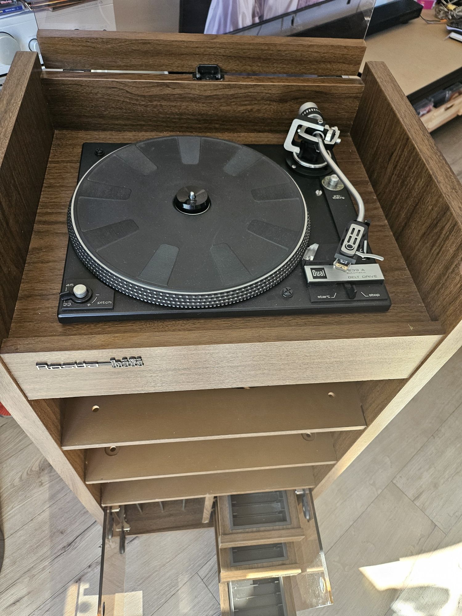 Szafka hifi Rosita z gramofonem Dual 1239 A
