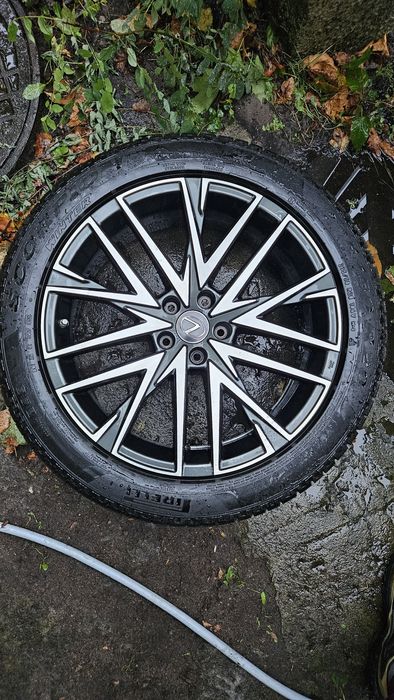 Koła alufelgi z Lexus NX350 + opony Pirelli Scorpion Winter 235/50 R20