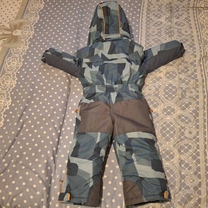 Продам теплий дітячий комбинезон