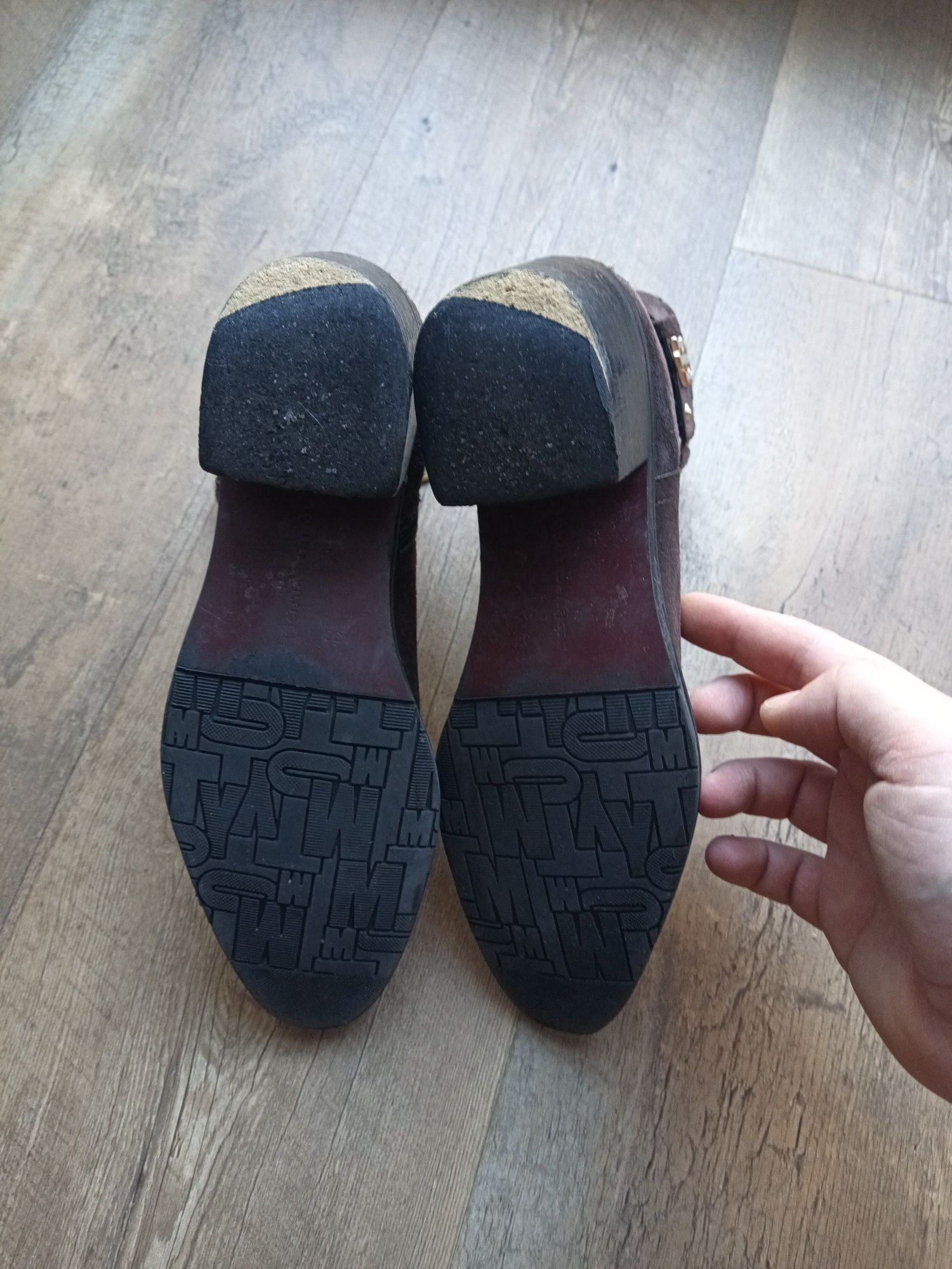 Tommy Hilfiger buty na obcasie skórzane damskie