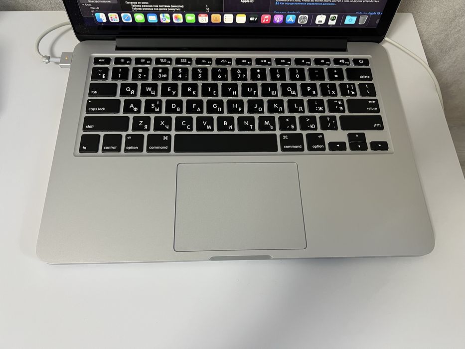MacBook Pro 13 2015 16/256gb. Retina. Хорошее состояние. 621 цикл.