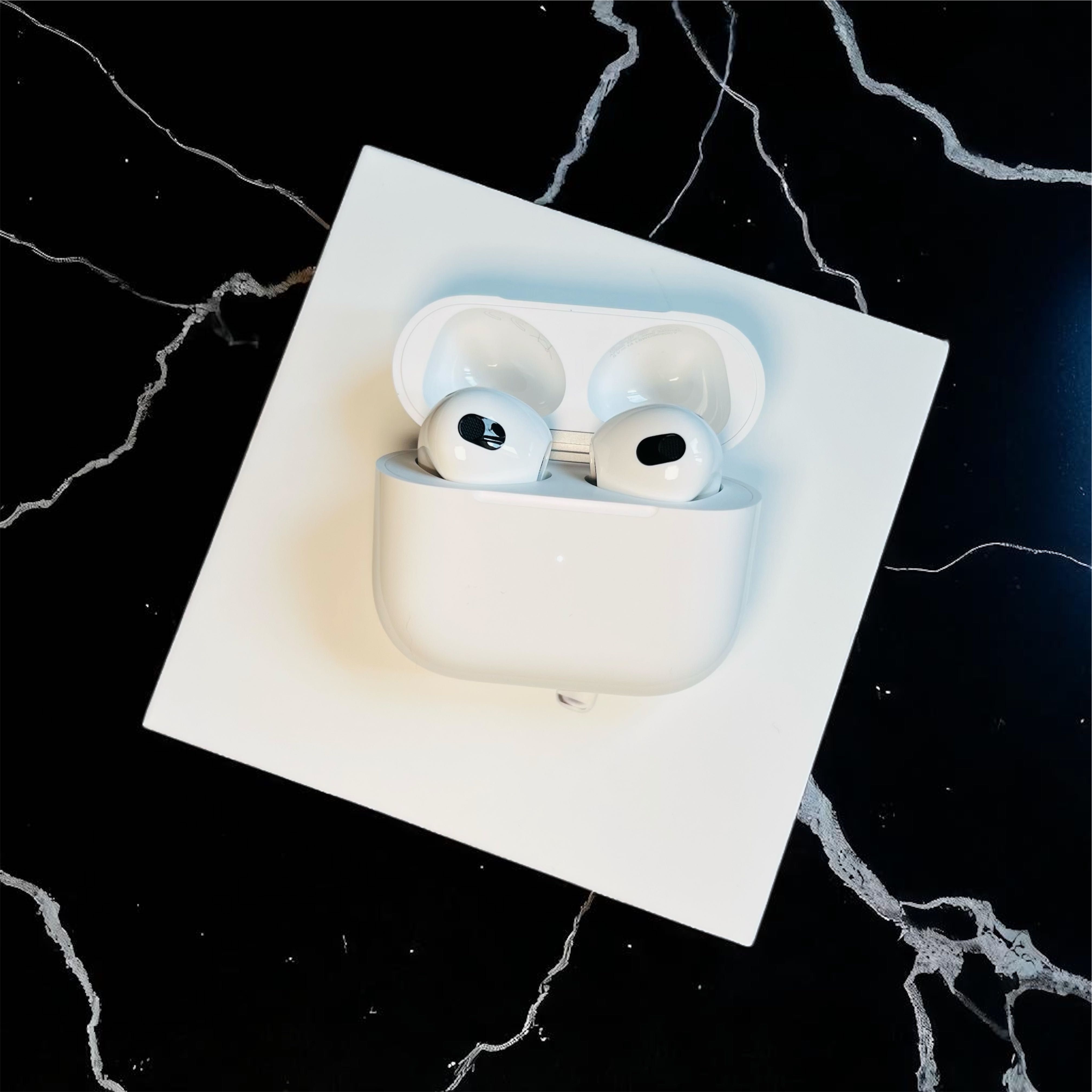 Nowe AirPods 3 do iPhone • Słuchawki bezprzewodowe AirPods 2025