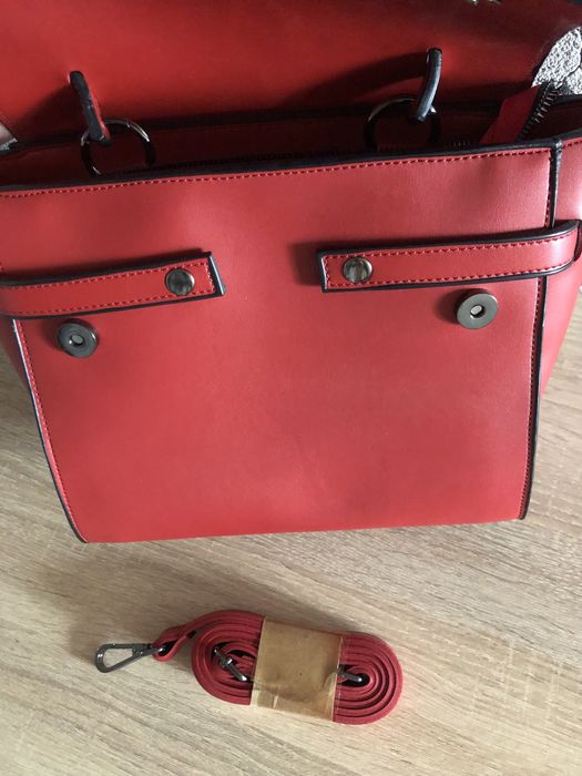 Сумка трапеція червона