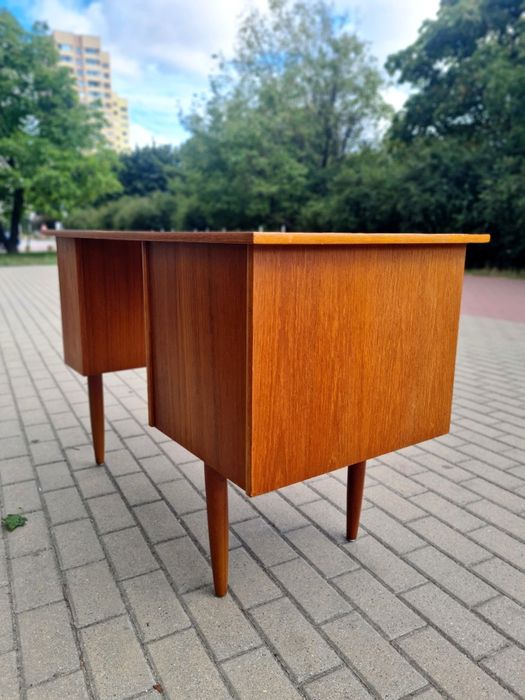 Biurko tekowe,wolnostojące,skandynawski design,Norwegia lata 60,Mid-c