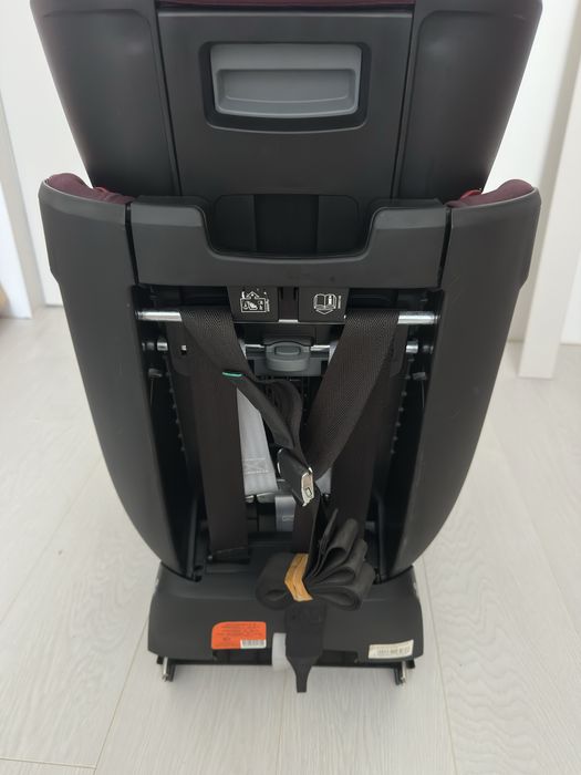 Автокрісло Britax Römer Advansafix м