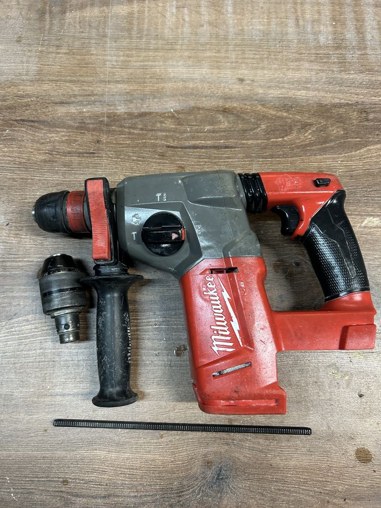 Młotowiertarka Milwaukee M18 CHX
