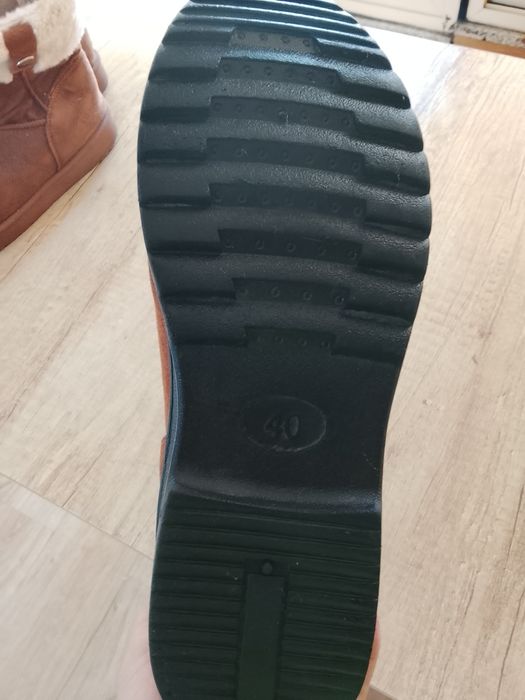 Botinhas semi nova usada