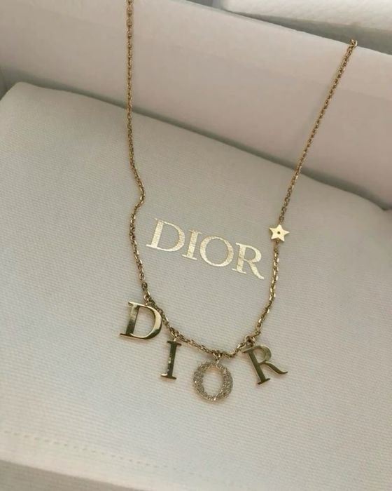 Naszyjnik dior zloty kolor