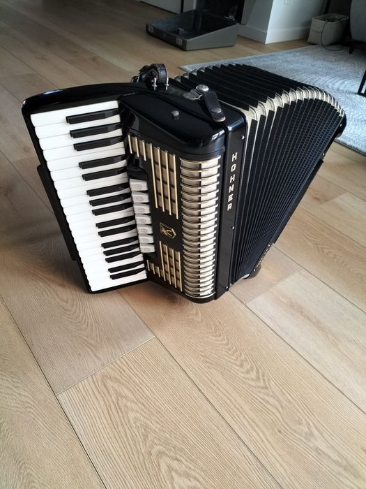Akordeon Hohner Verdi II N 96 basów 3/5 chóry,  ,stan -IDEALNY !