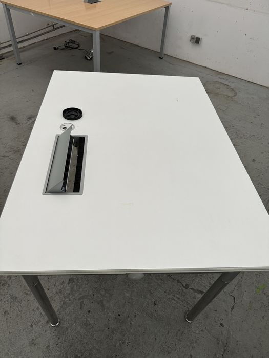 Stół konferencyjny maly brsk mediaportu  140/100