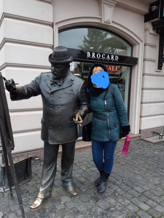 Продам дубленку женскую в хороше состоянии не дорого р46-48