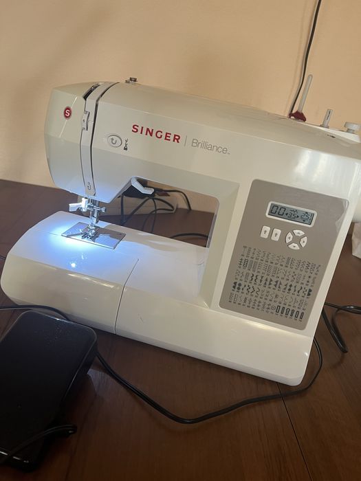 Швейна машина Singer Brilliance 6180