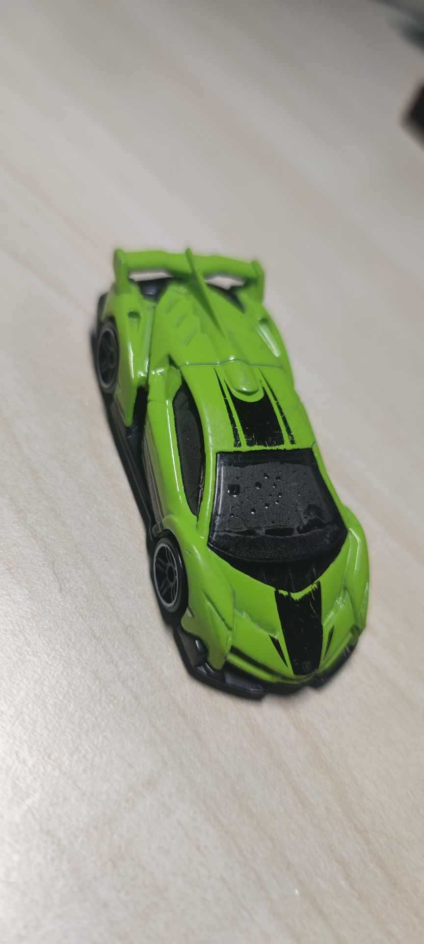 Zabawka HotWheels Samochód Lamborghini