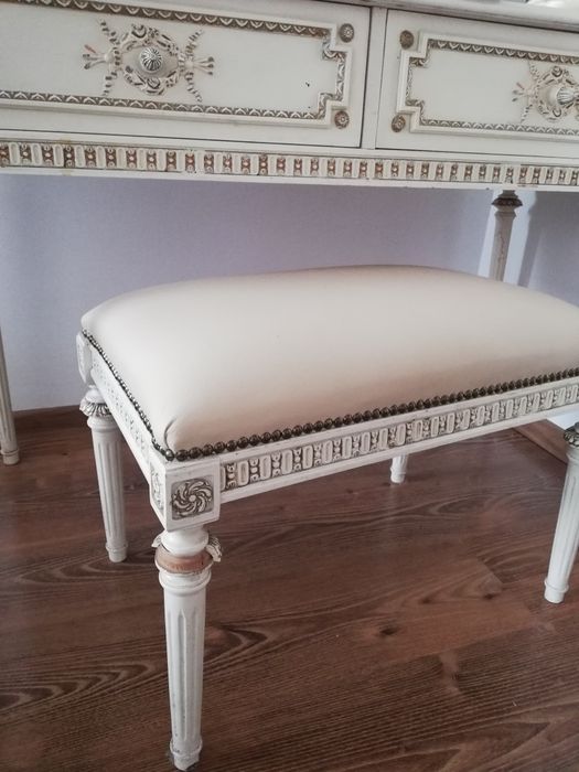 Białe meble sypialnia włoska toaletka nowa cena prl  łóżko 200x220