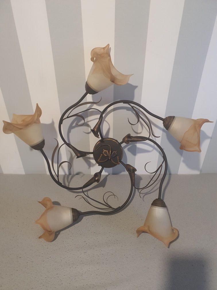 Żyrandol plus lampa stojąca