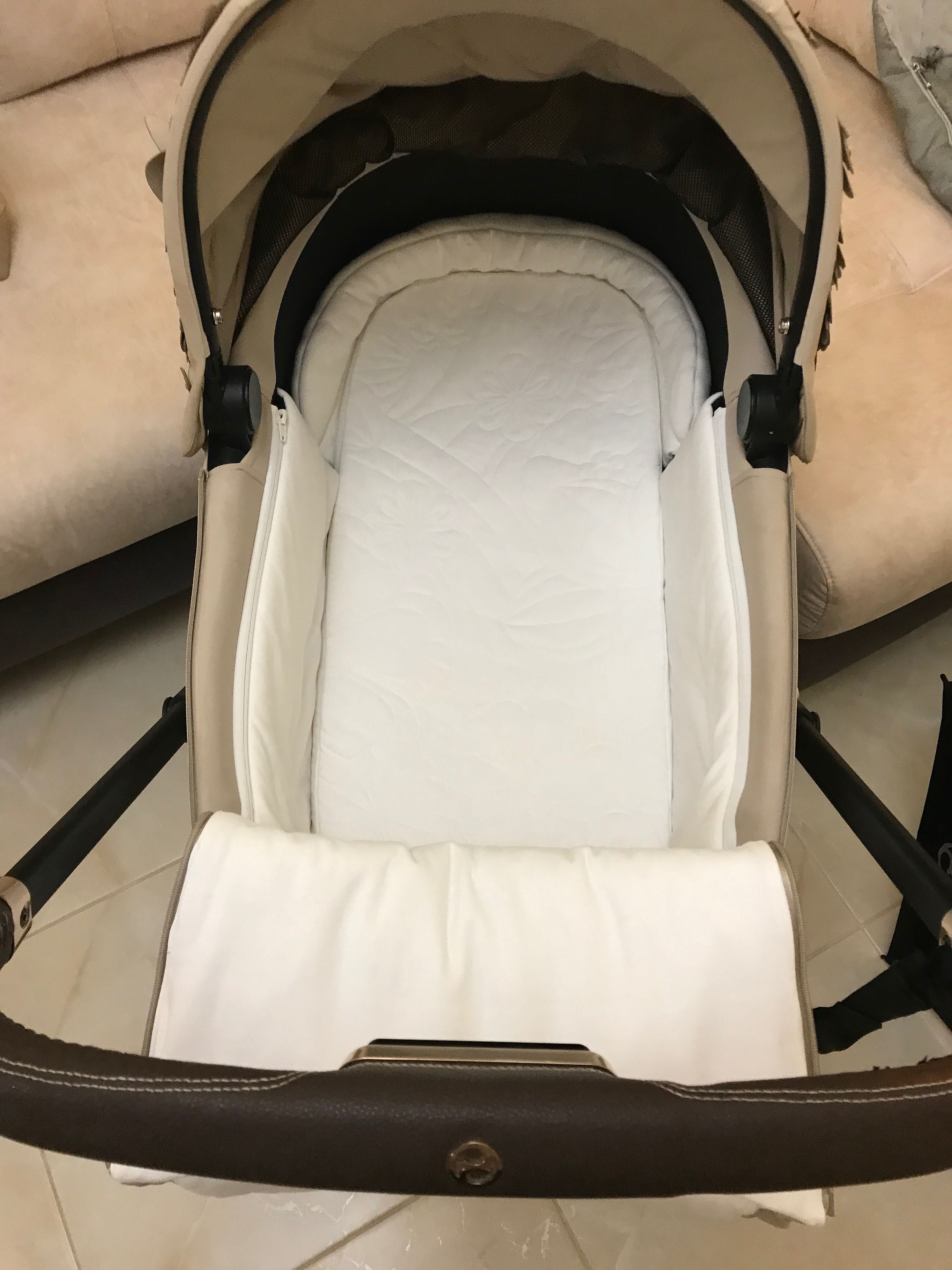 Коляска Cybex Priam 2в1 Simply Flowers beige + Koi на шассі rose gold