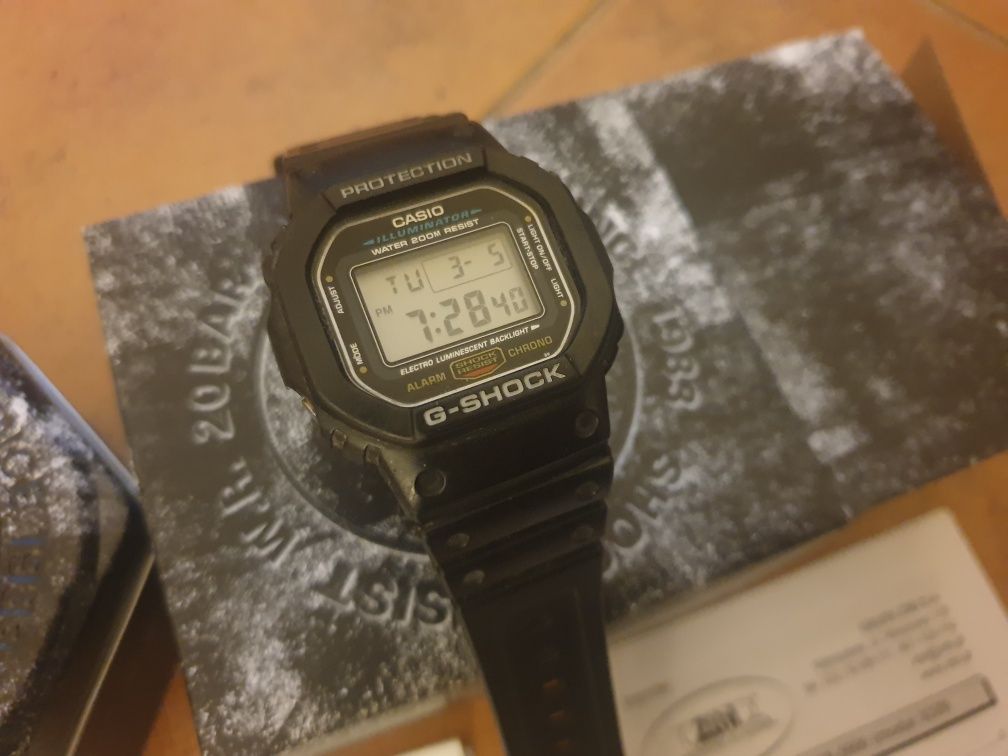 Zegarek Casio G-shock DW 5600