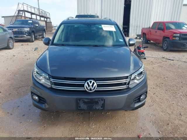 Volkswagen Tiguan SE 2016