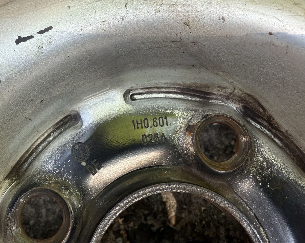 Felgi stalowe 13 cali 4x100 Volkswagen komplet