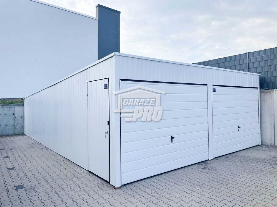 Garaż blaszany 6x7 Brama uchylna x2 + drzwi biały spad w tył GP140