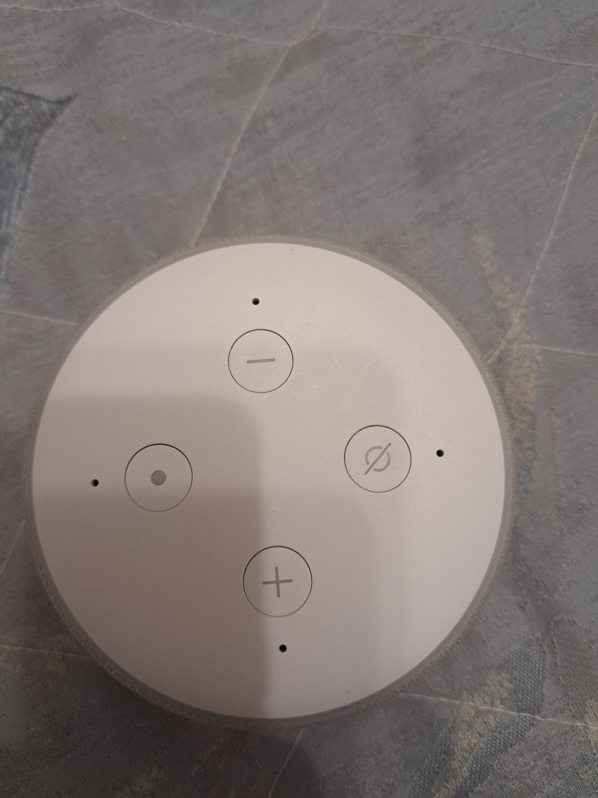 Смарт колонка Amazon Echo Dot