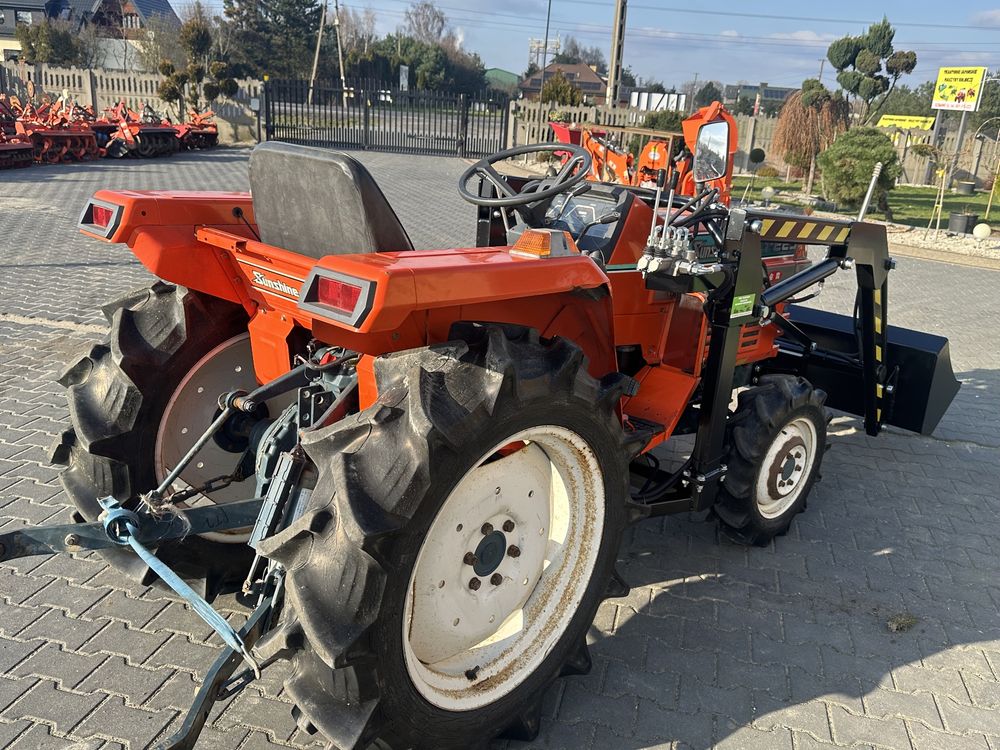 Mini traktor Kubota L1-225D 4x4 wspomaganie