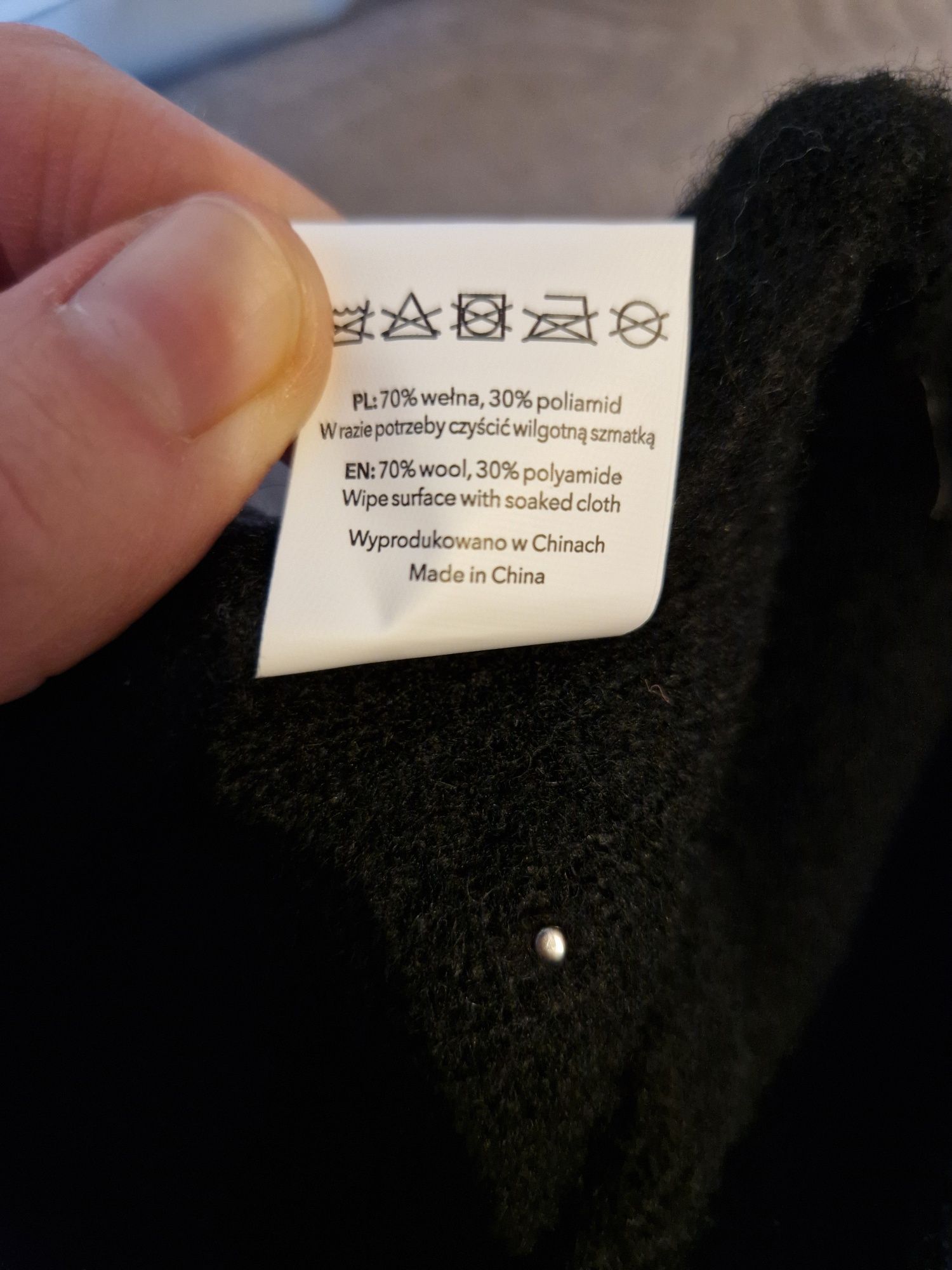 Elegancki czarny beret z perełkami, 70% wełna