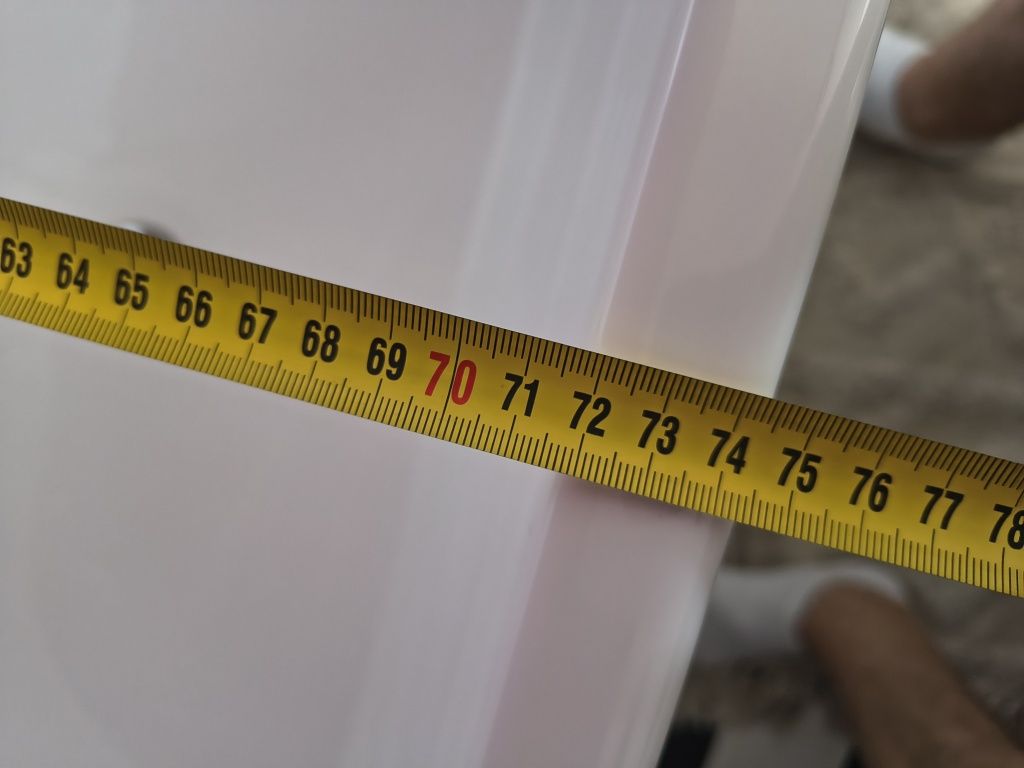 Wanna wolnostojąca wraz z baterią i słuchawką, około 160cm na 75cm