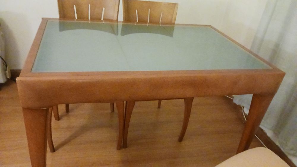 Mesa extensível com 6 cadeiras