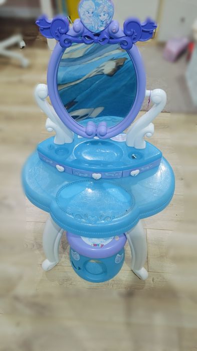 Toaletka dla dziewczynki Kraina Lodu ELSA