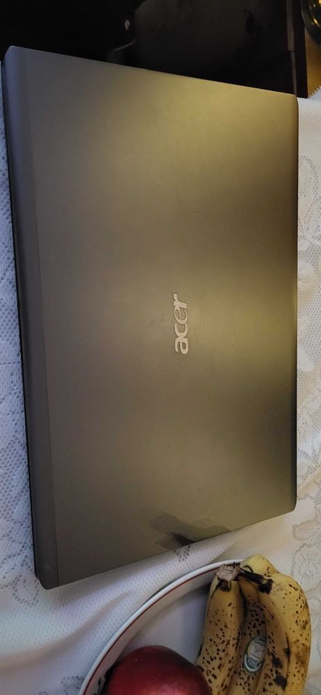 Acer laptop ladny aluminium pokrywa