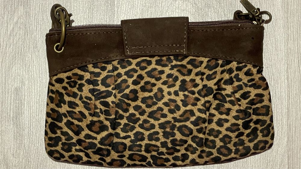 Mala castanha com padrao leopardo Nova