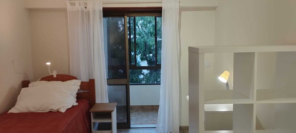 Alugo quarto single ou partilhado