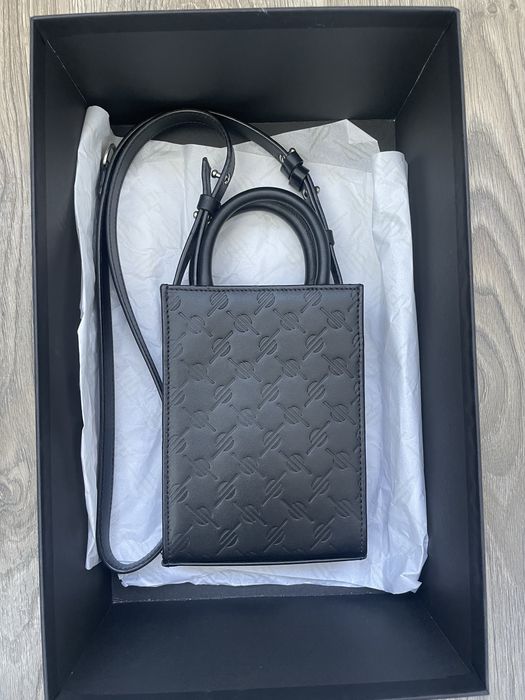 Шкіряна сумочка з колаборації daily paper&filling pieces