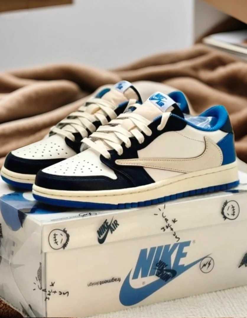 Buty Jordan1RetroLowOGSPFragment x Travis Scott sportowe rozmiar.44