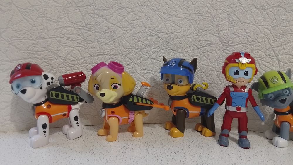 Маршал,Скай,Рокки,Крепыш,Гонщик,Зума,Райдер Щенячий патруль