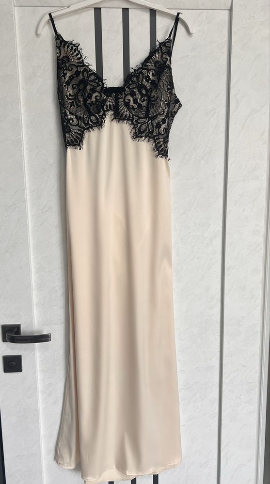 Shein новое шелковое платье