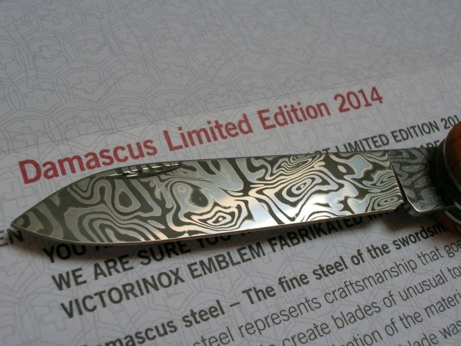 Нож коллекционный Victorinox SPARTAN Damascus
