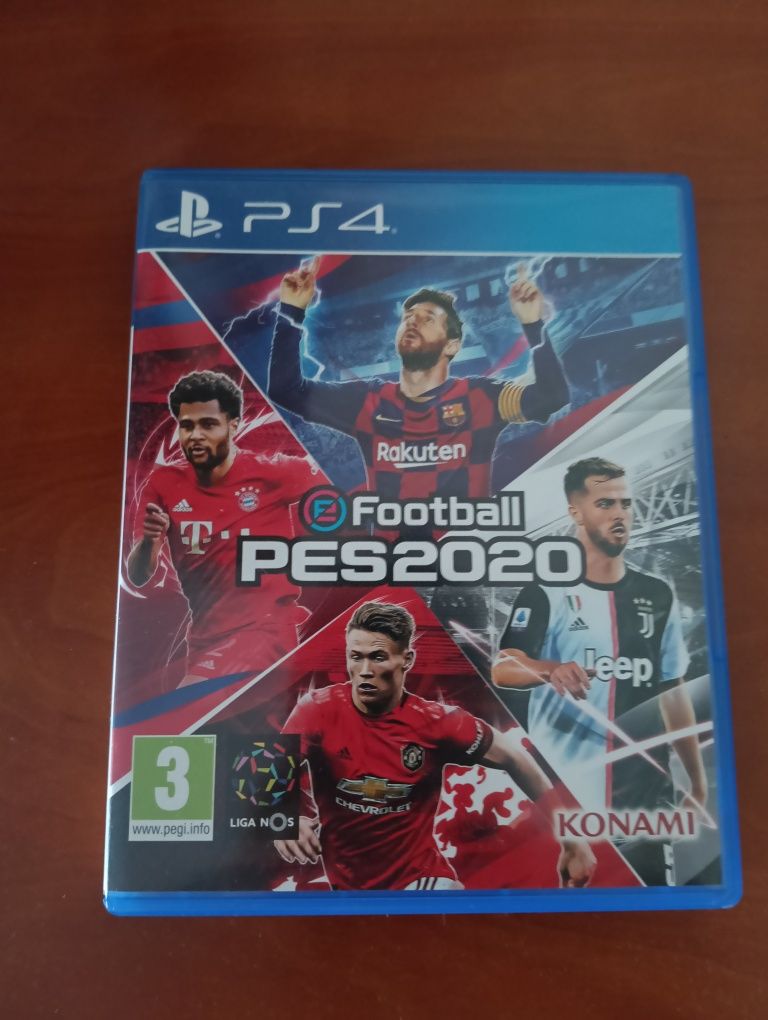 PS4 com 2 comandos e 6 jogos