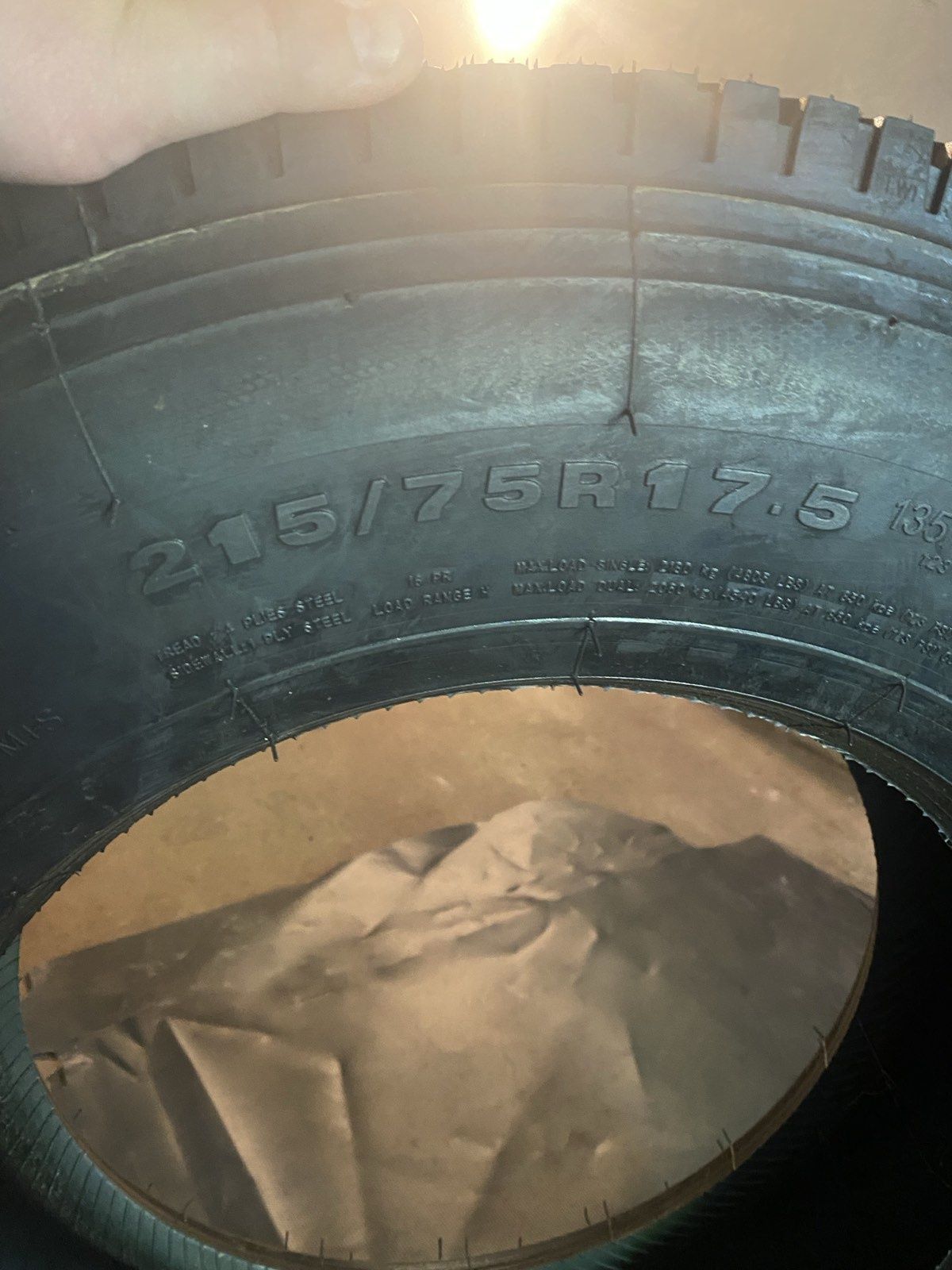 Продам шини гуму,покришки,колеса 215/75/R17.5